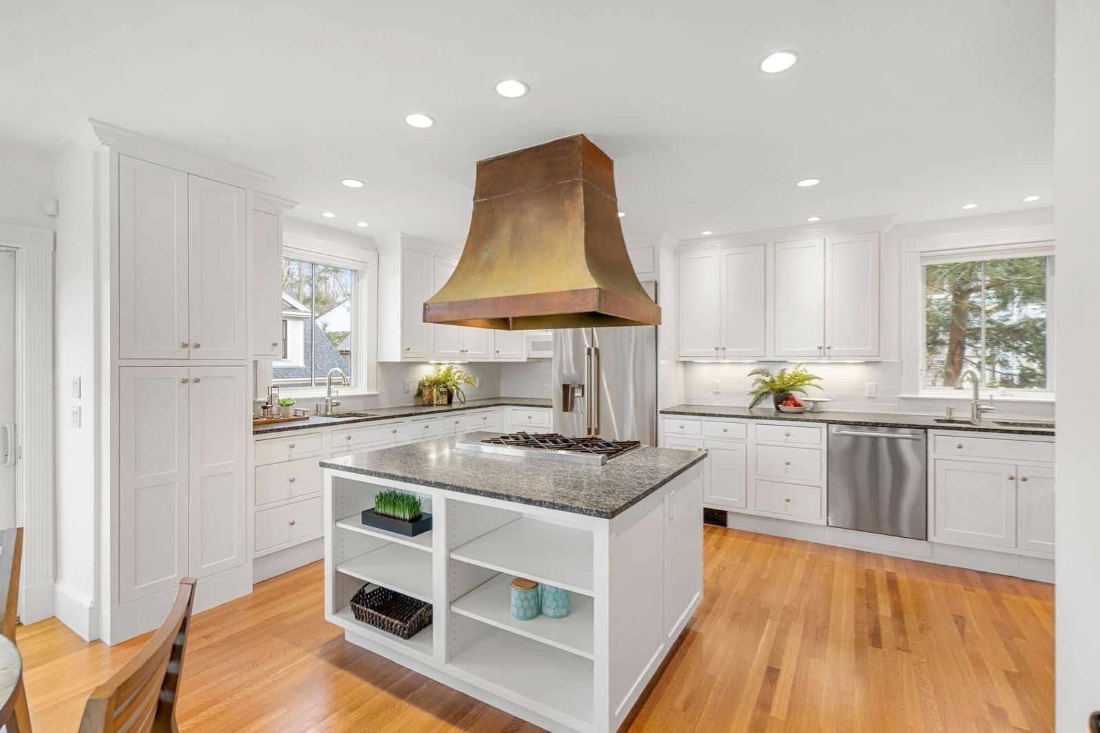 44 Putnam Street Newton — Photo 11 of 42
