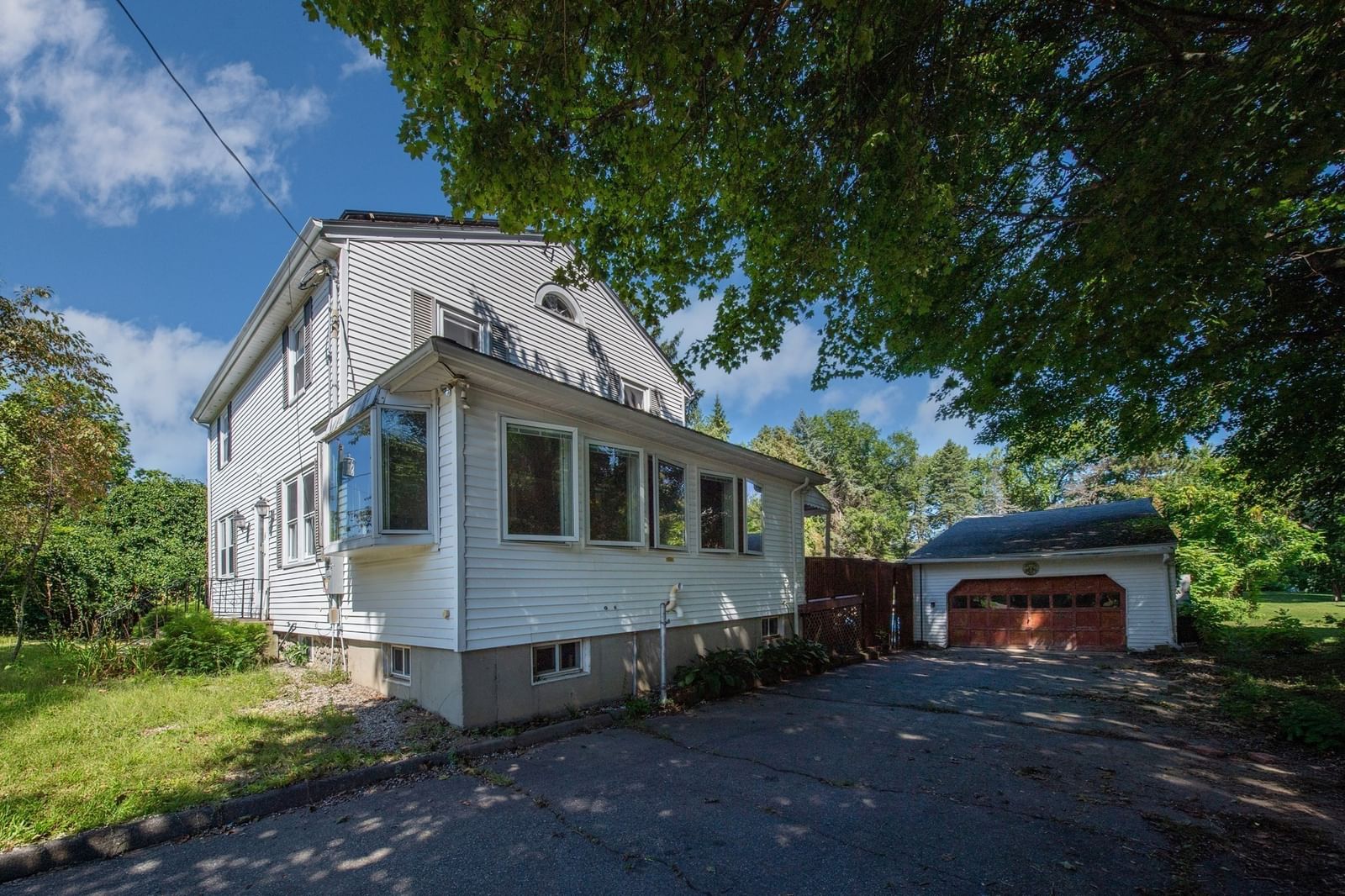 37 Riverdale Ave Haverhill — Photo 2 of 33