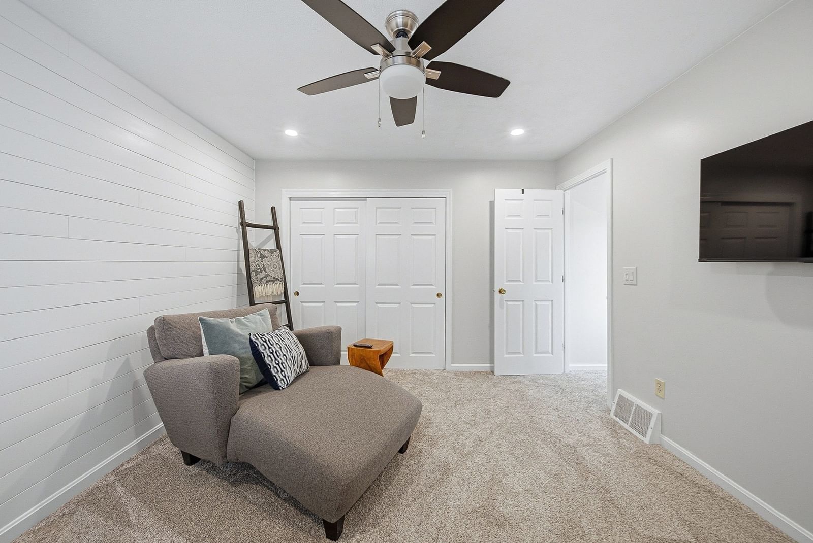 16 Country Club Rd #16 Peabody — Photo 21 of 41