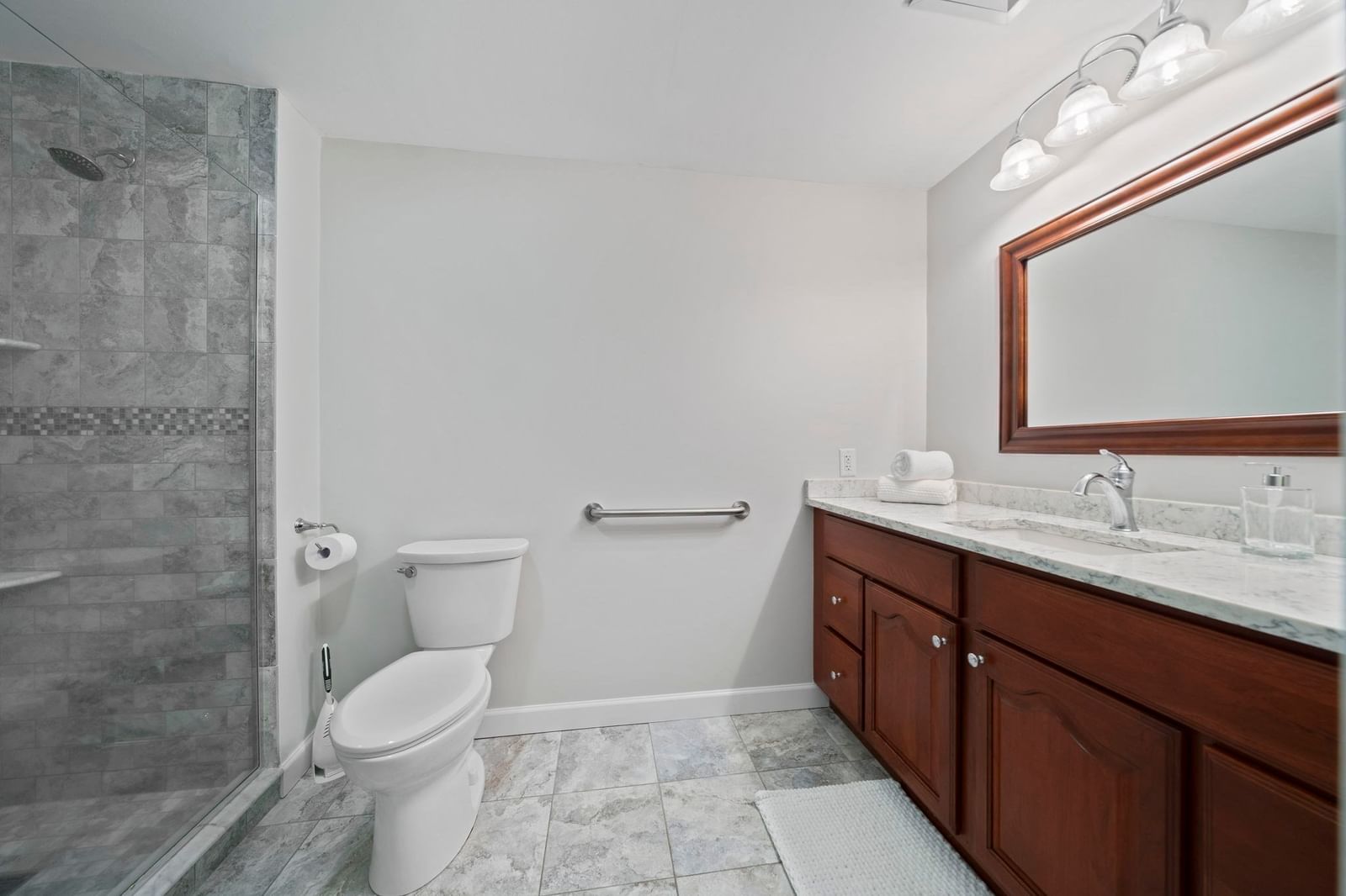 100 Parks St #27 Duxbury — Photo 13 of 35