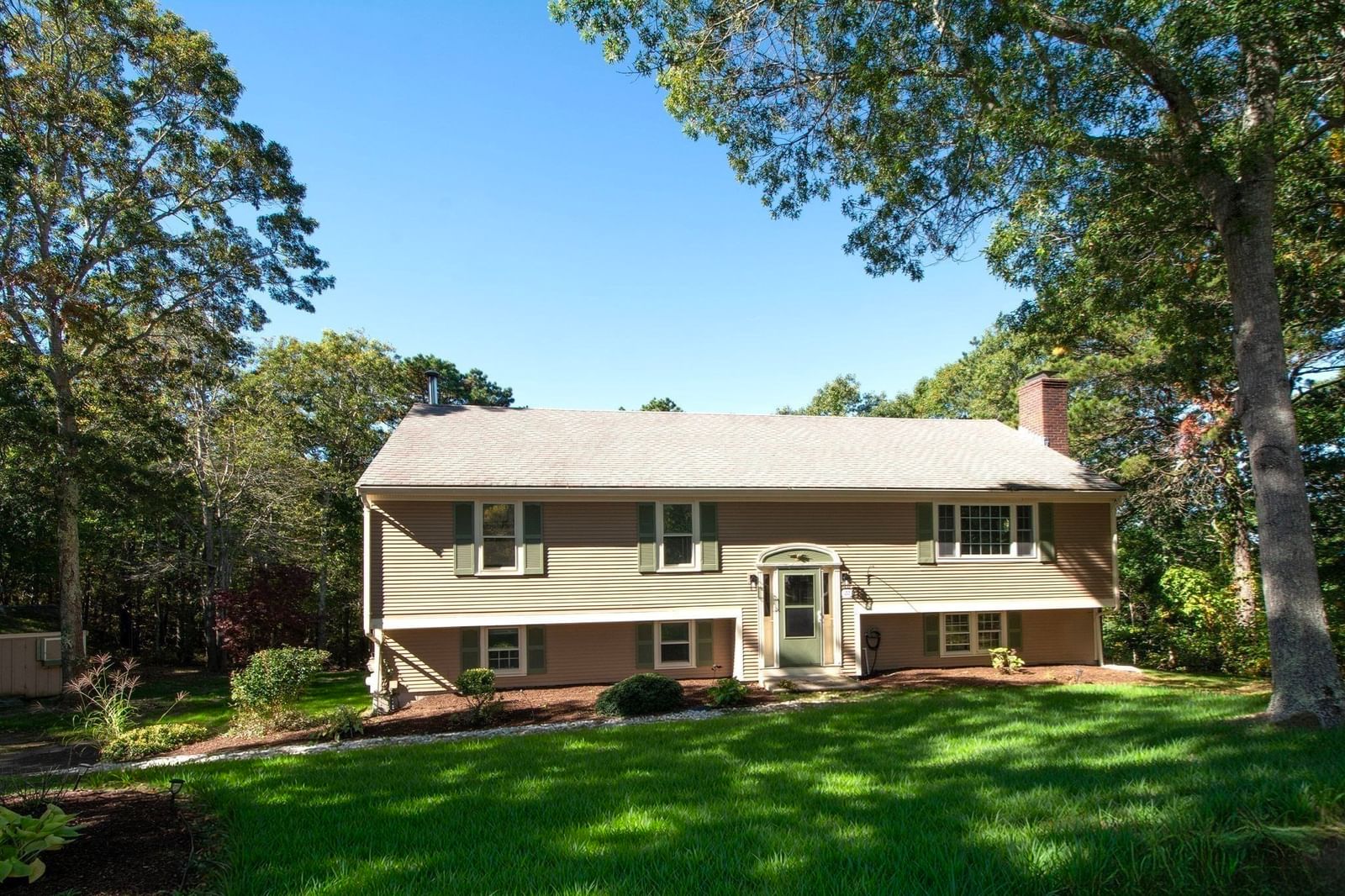 22 Admiral Rickover Rd. Plymouth — Photo 2 of 12