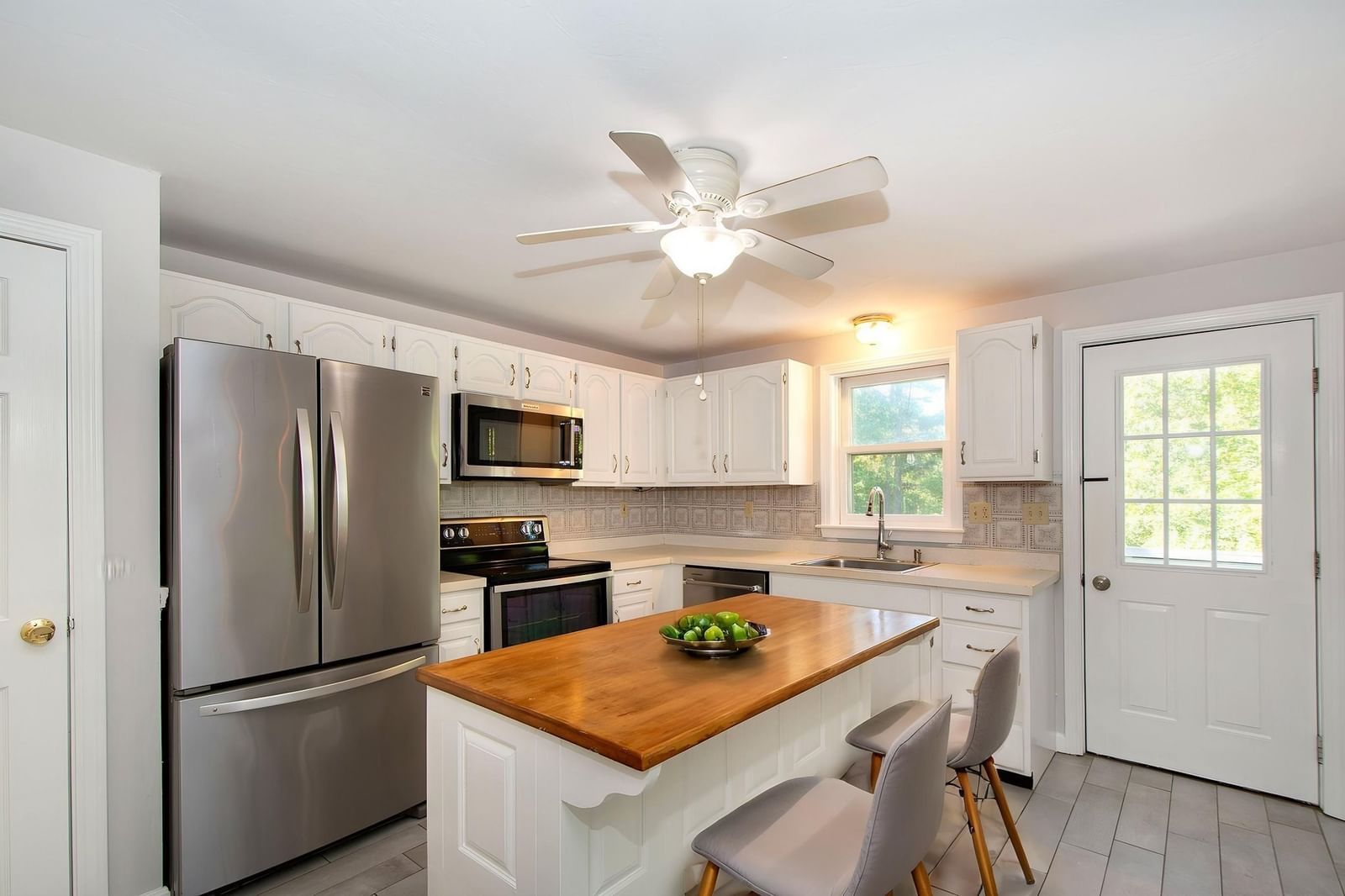 22 Admiral Rickover Rd. Plymouth — Photo 9 of 12