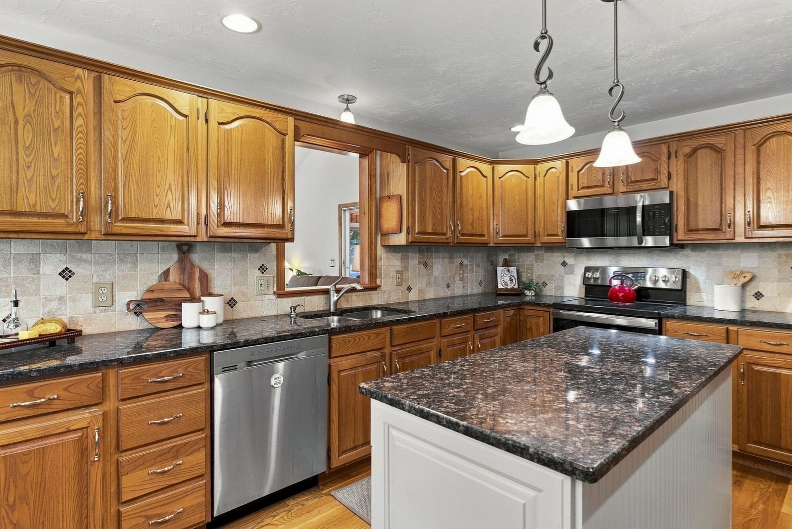 10 Danielle Drive Grafton — Photo 13 of 42