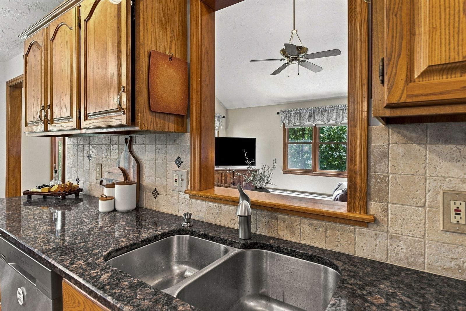 10 Danielle Drive Grafton — Photo 14 of 42