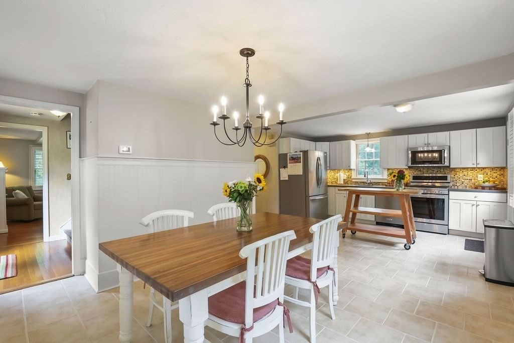 35 North St Duxbury — Photo 16 of 39
