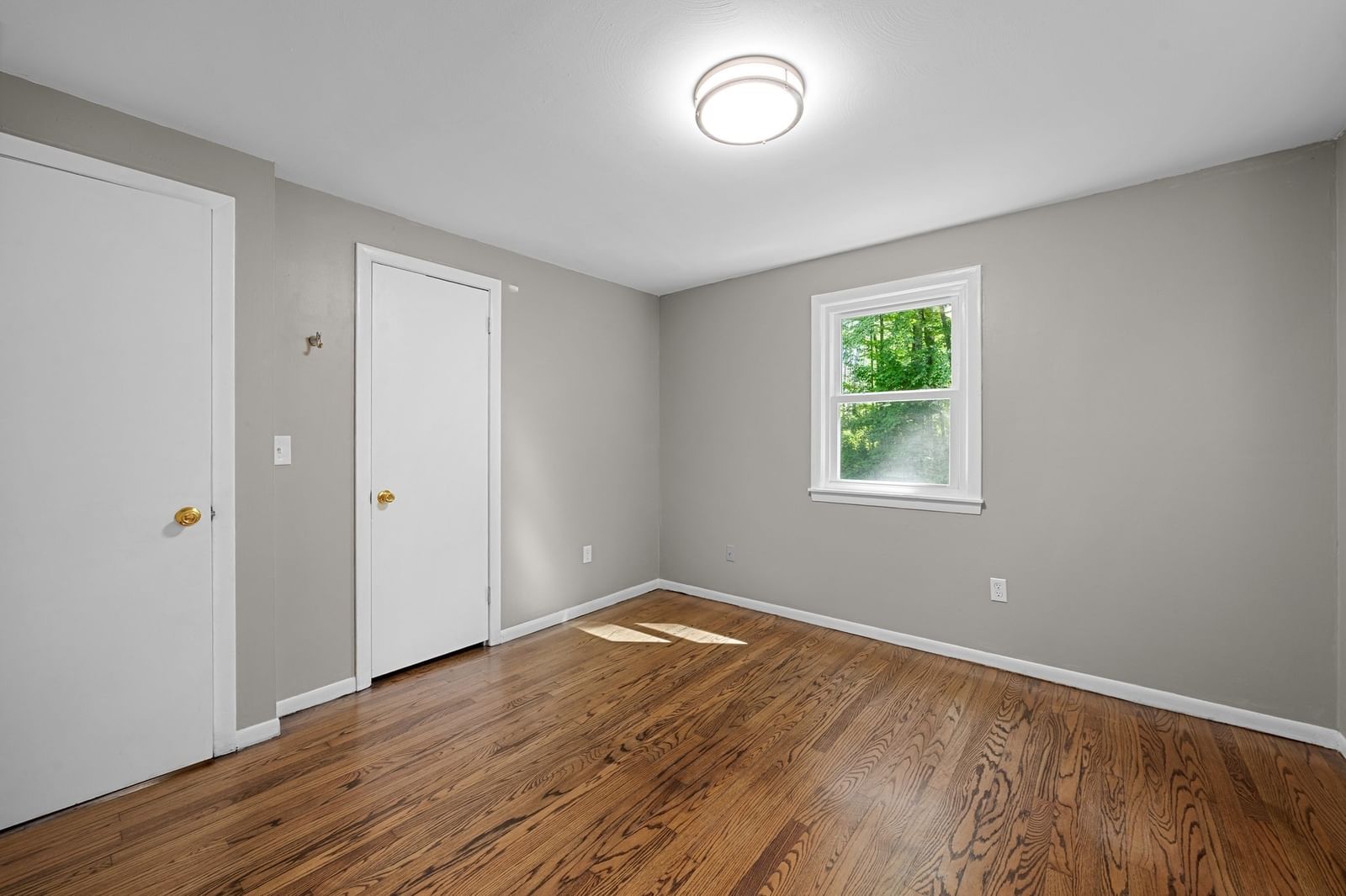 40 Porter St Granby — Photo 15 of 38