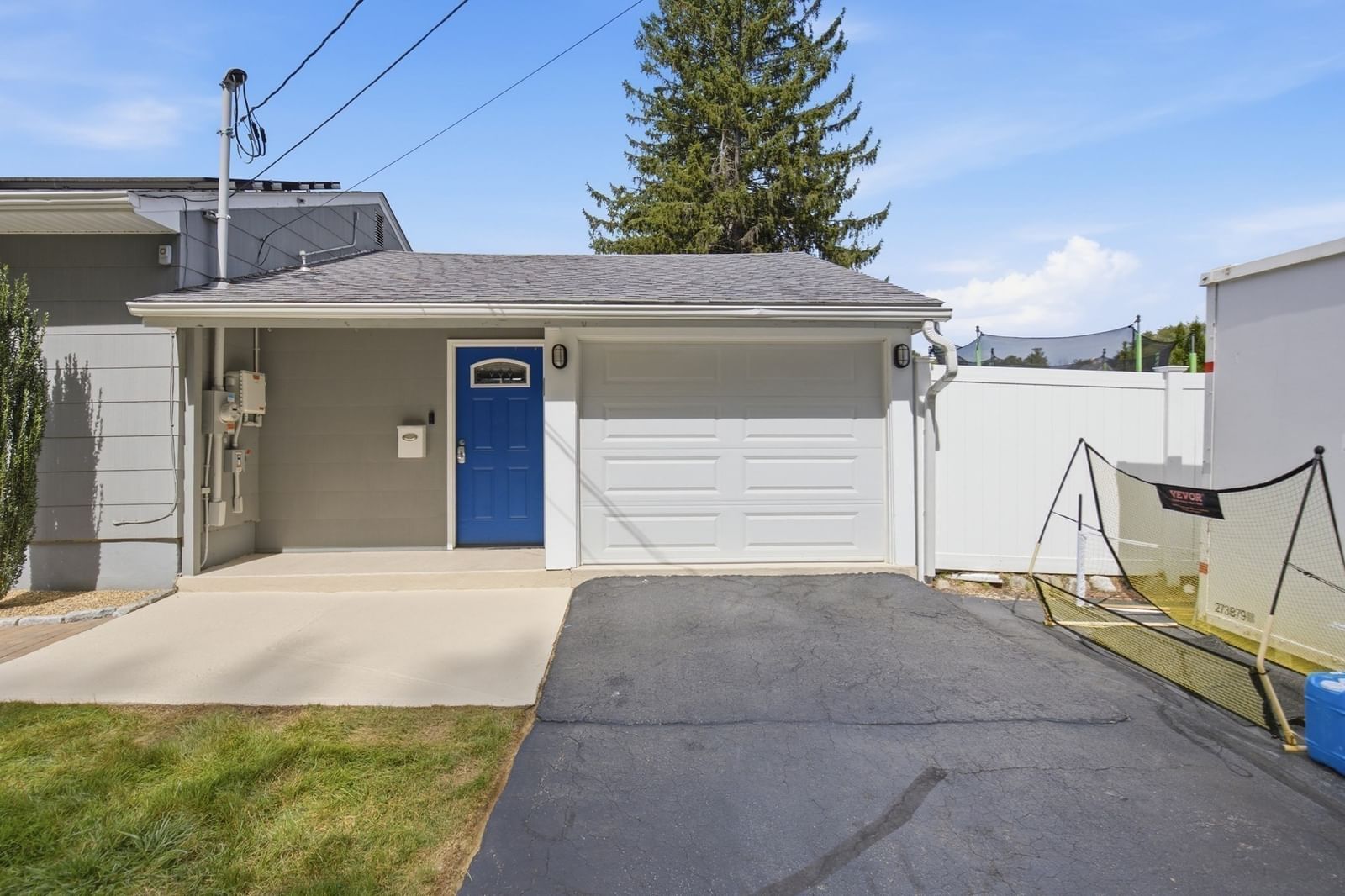 10 Linda Ave Millbury — Photo 5 of 41