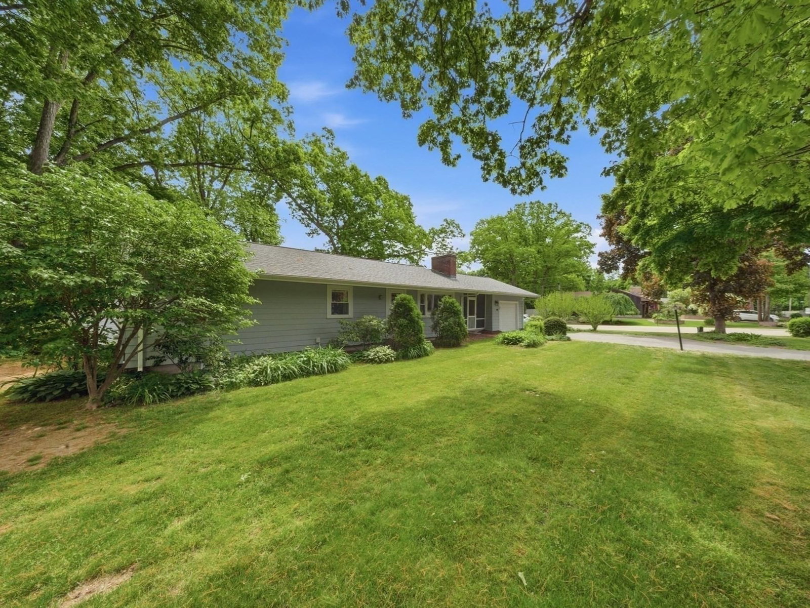 209 Mount Hope St North Attleboro — Photo 3 of 25