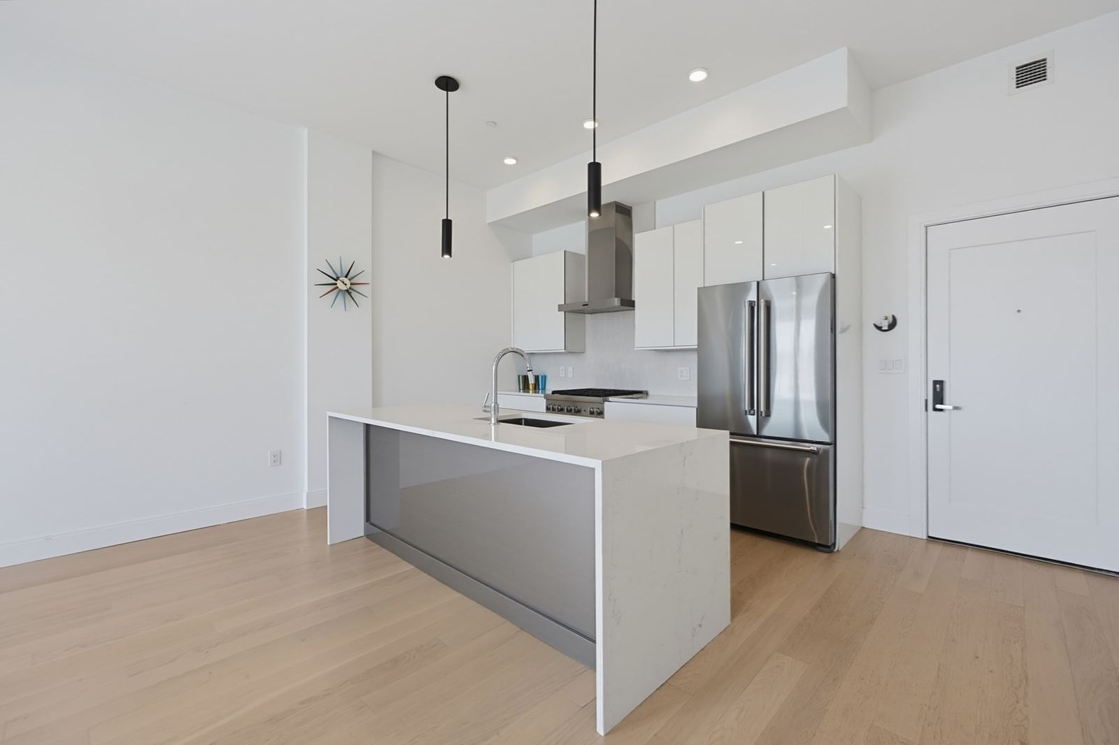 20 W 5th St #5D Boston — Photo 3 of 32