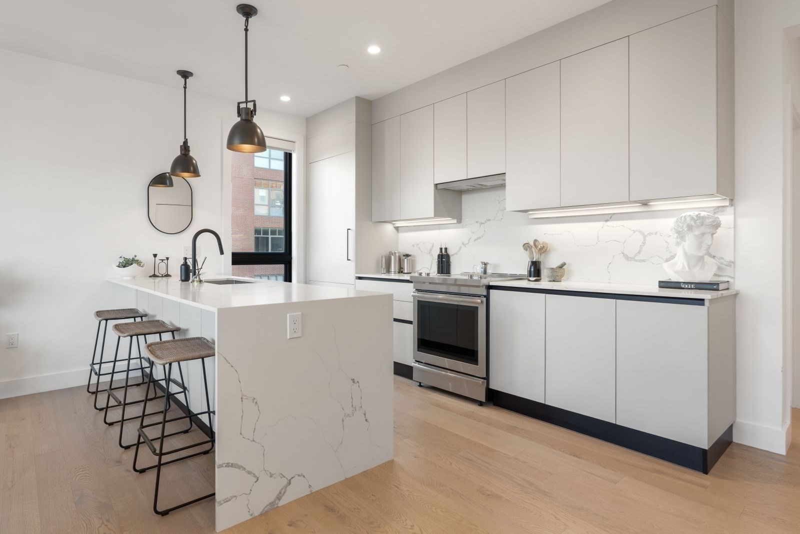75 W Broadway #202 Boston — Photo 10 of 34