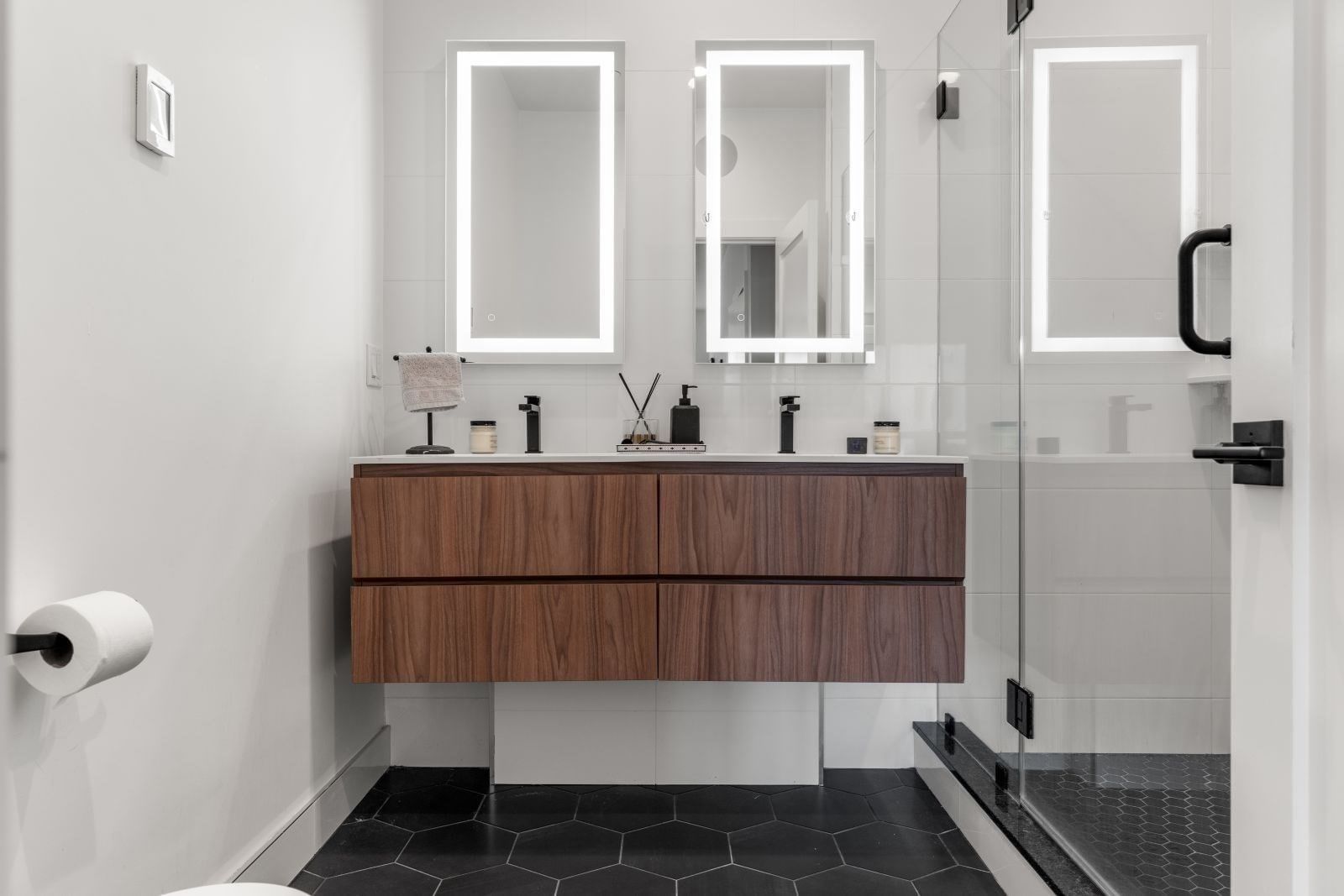 75 W Broadway #202 Boston — Photo 15 of 34