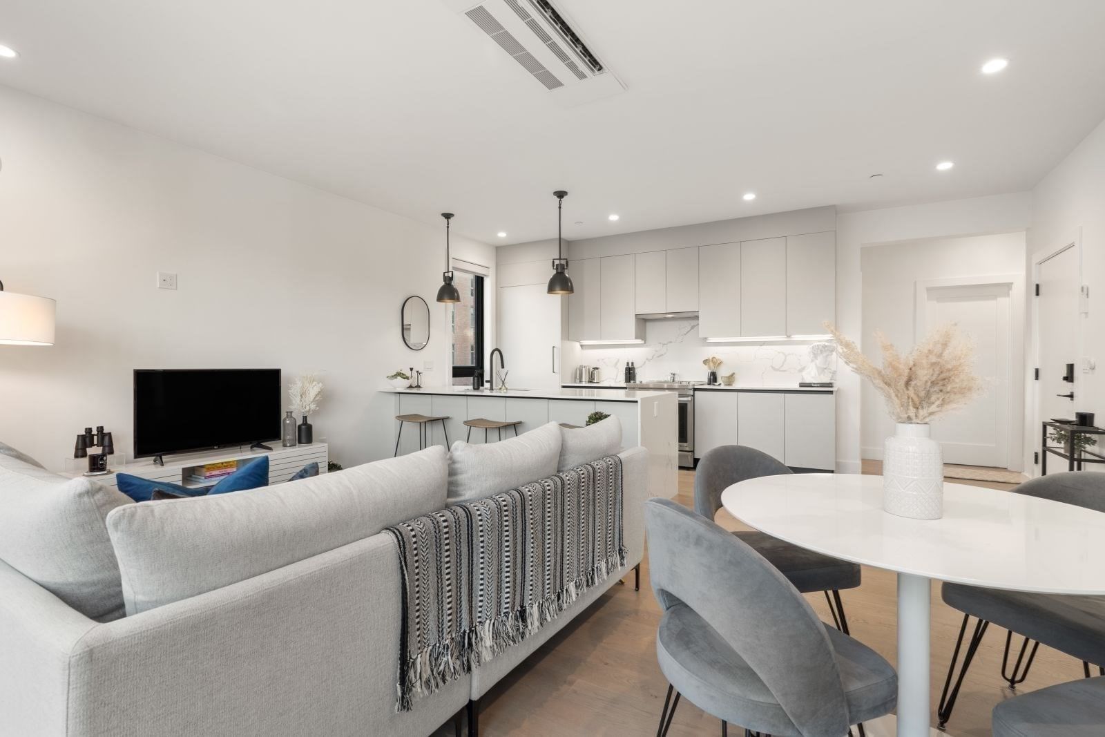 75 W Broadway #202 Boston — Photo 9 of 34