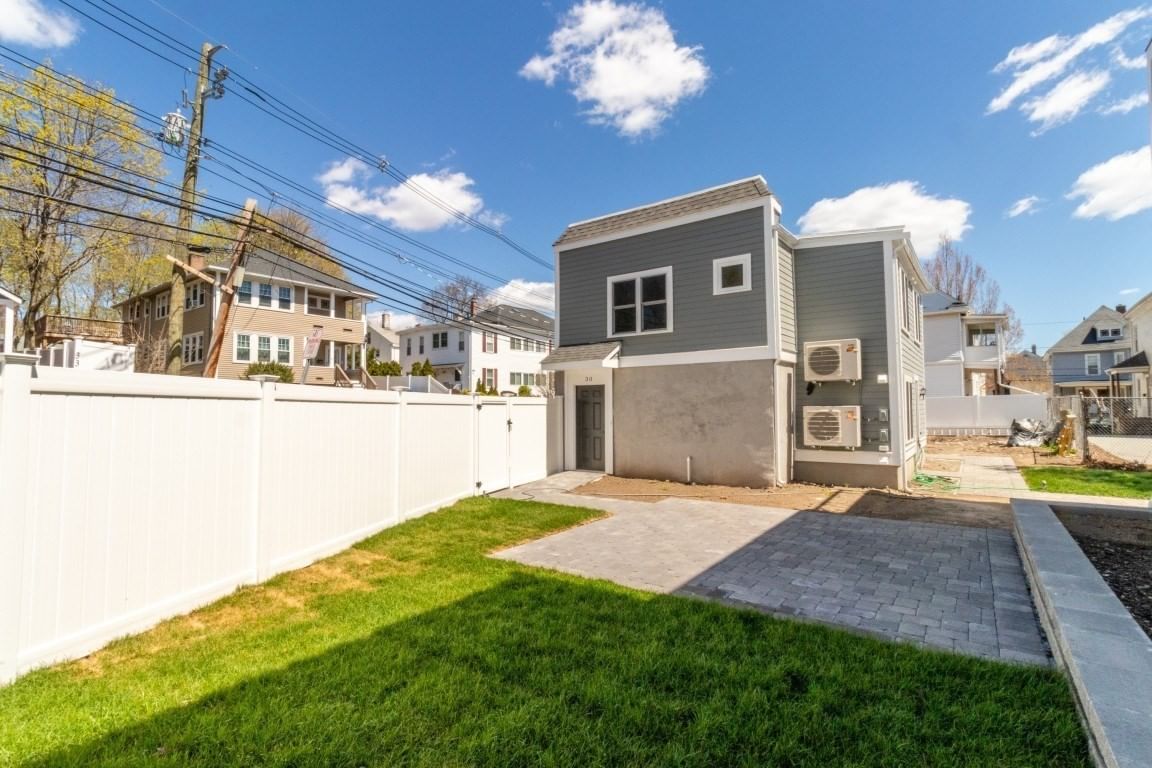 30 Columbus Ave #4 Waltham — Photo 2 of 31