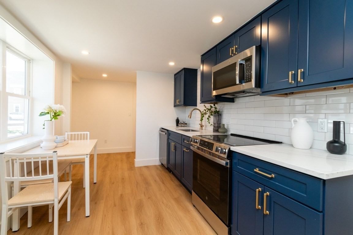 30 Columbus Ave #4 Waltham — Photo 4 of 31