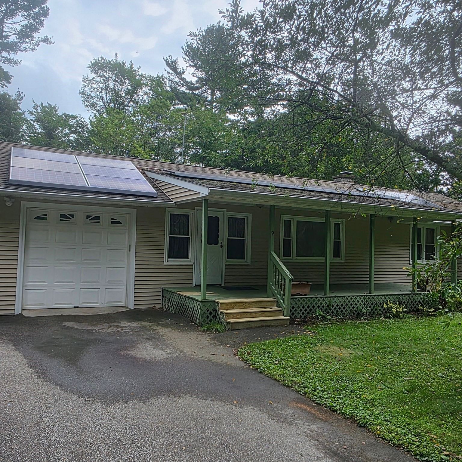 Property at 9 Richardson Corner Road, Charlton, MA 01507