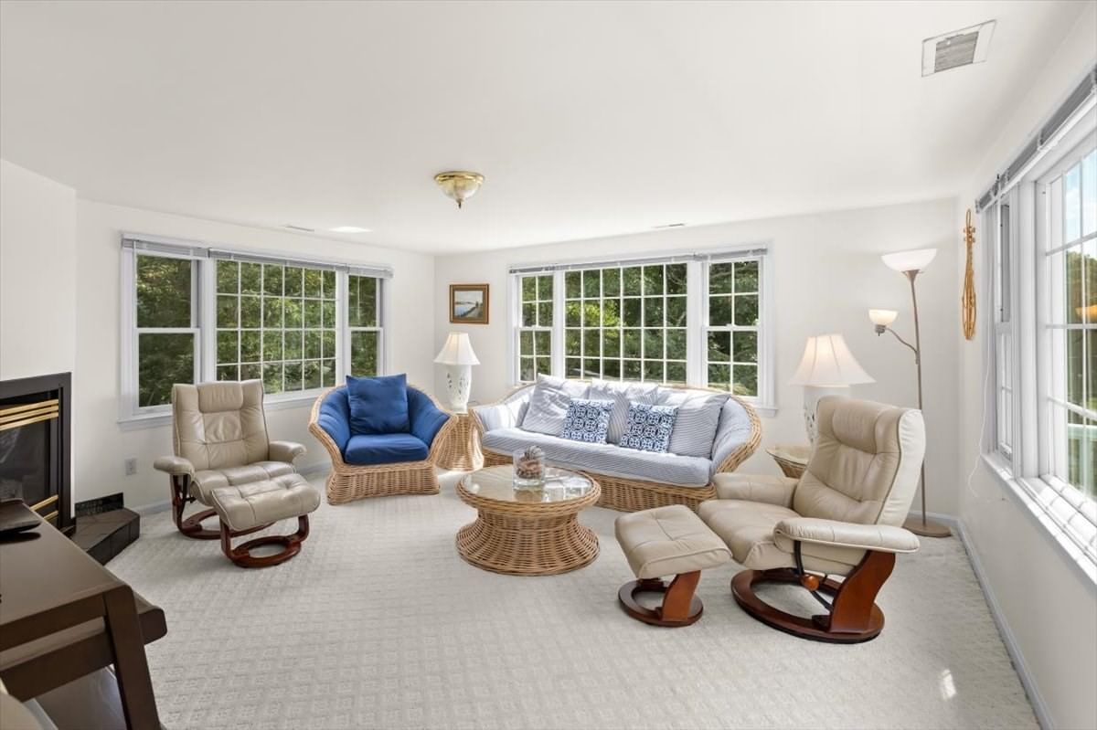 32 Niagara Lane Yarmouth — Photo 7 of 23