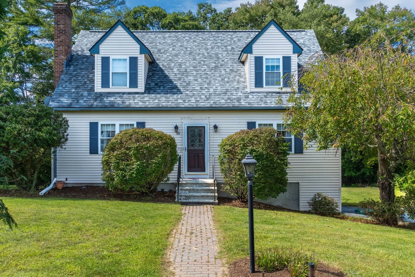 Property at 18 Clarence Dr, Oxford, MA 01540