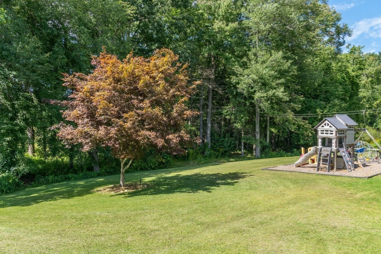 18 Clarence Dr Oxford — Photo 37 of 42