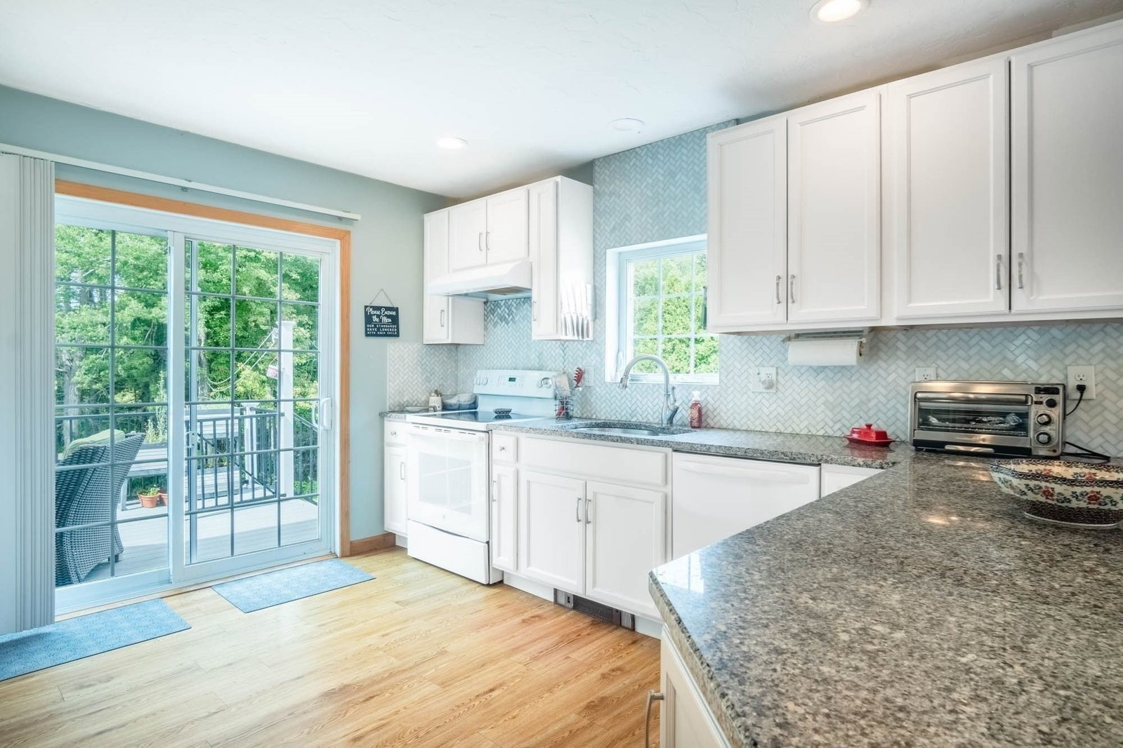 18 Clarence Dr Oxford — Photo 5 of 42