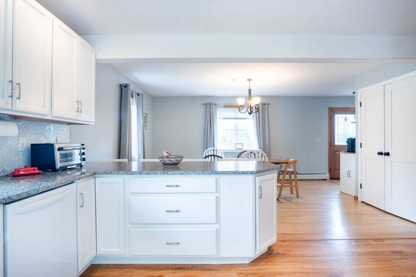 18 Clarence Dr Oxford — Photo 6 of 42