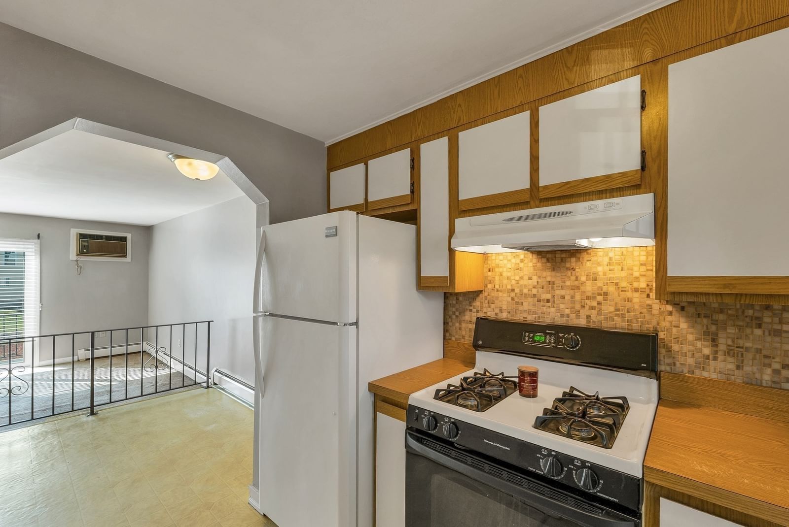 1261 Pawtucket Blvd #6 Lowell — Photo 9 of 32