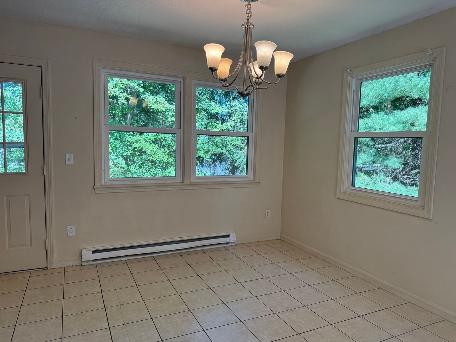 5 Edge Hill Rd Amherst — Photo 5 of 22