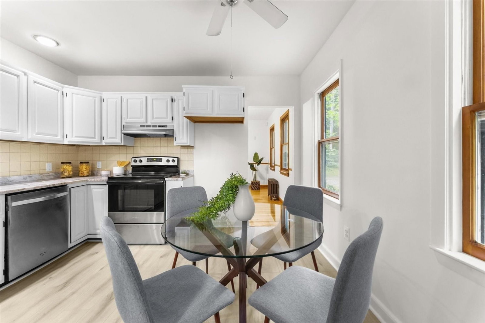 229 Bent St Franklin — Photo 10 of 38