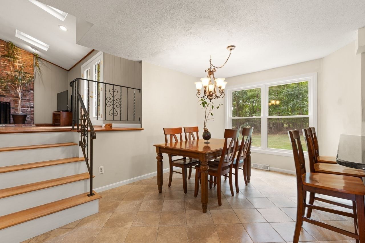 14 Fox Hollow Ln Sharon — Photo 12 of 41