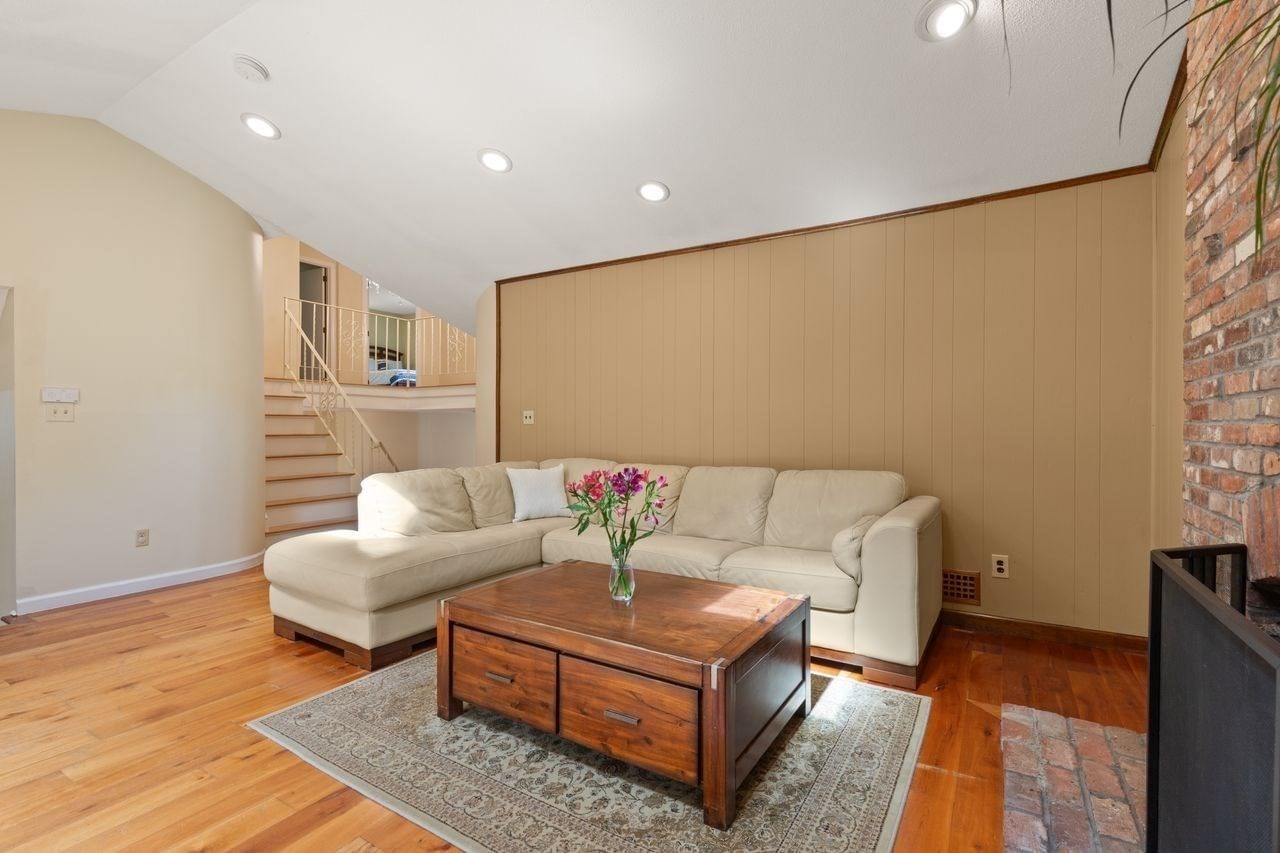 14 Fox Hollow Ln Sharon — Photo 9 of 41