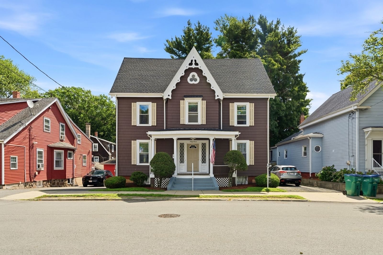 Property at 67 Oakwood Ave, Lynn, MA 01902