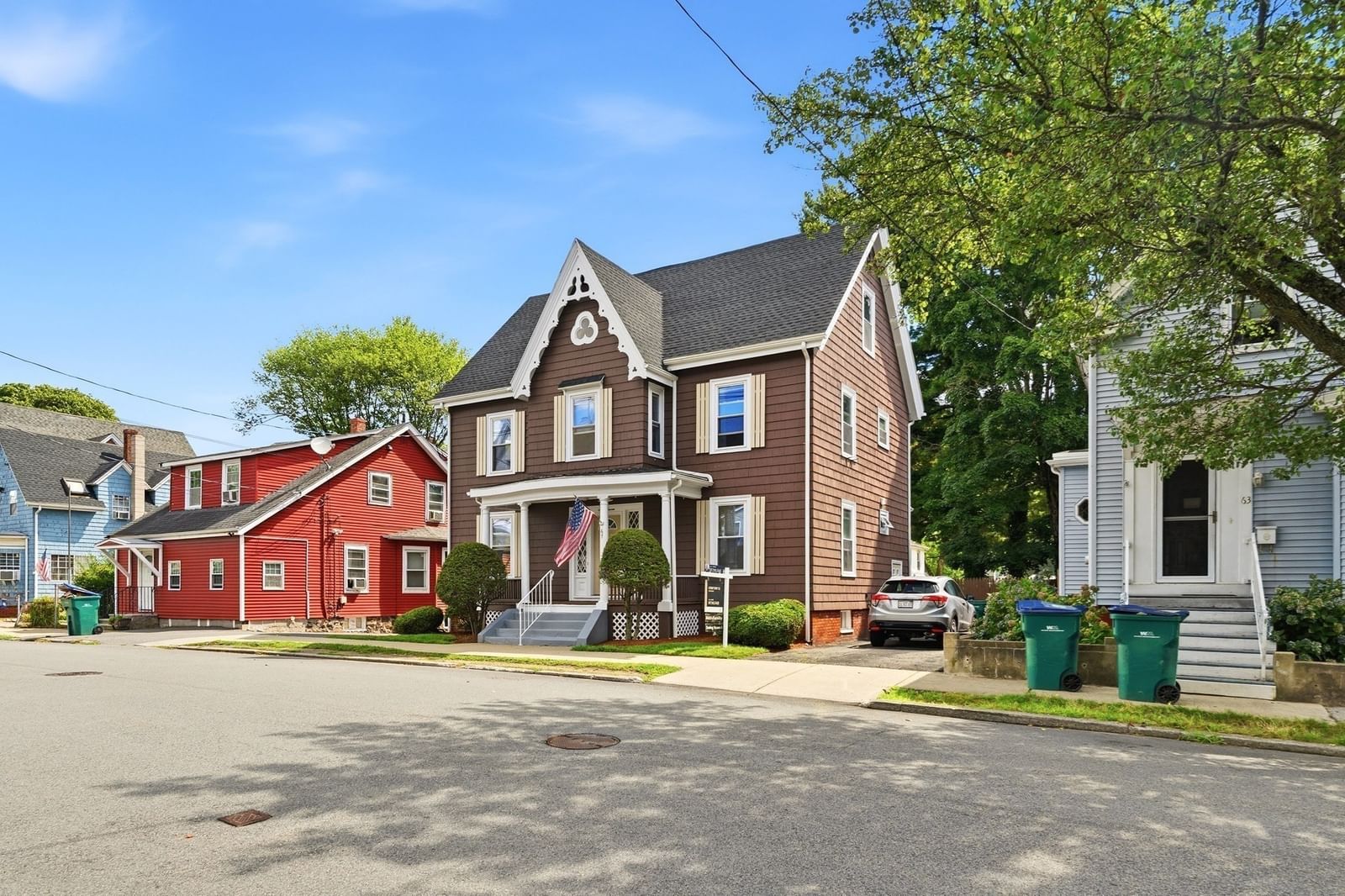 67 Oakwood Ave Lynn — Photo 2 of 38