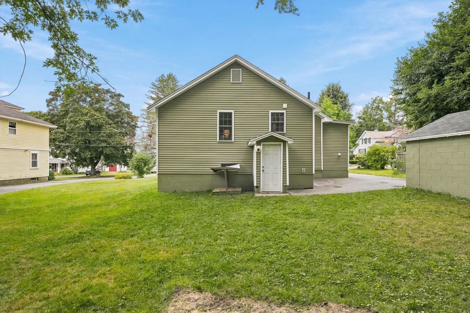 45 Brookline Ave Haverhill — Photo 30 of 37