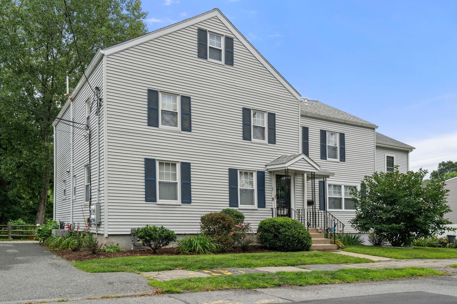 78 Pleasant St #78 Needham — Photo 2 of 16