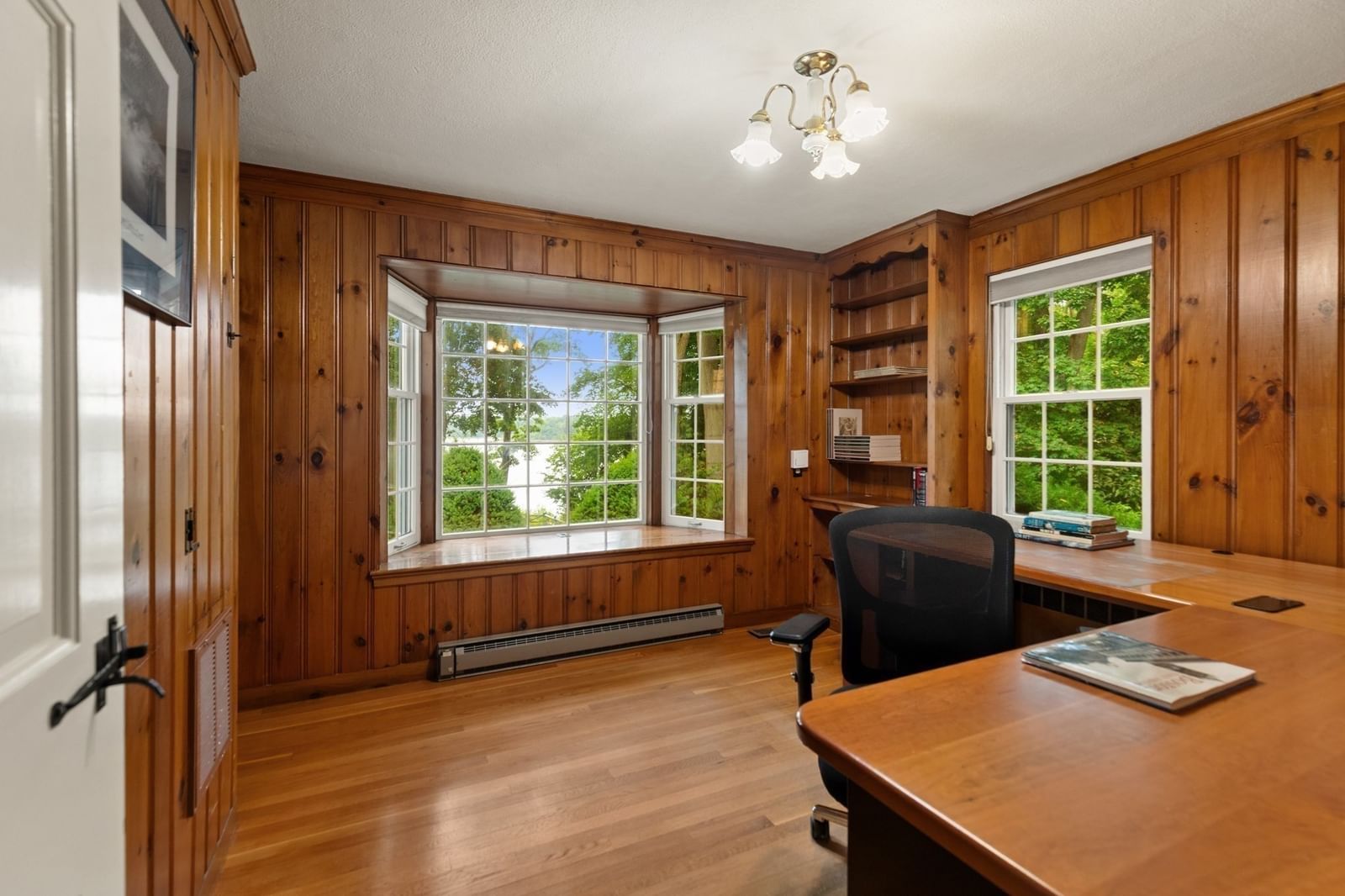 48 Locksley Rd Lynnfield — Photo 10 of 34