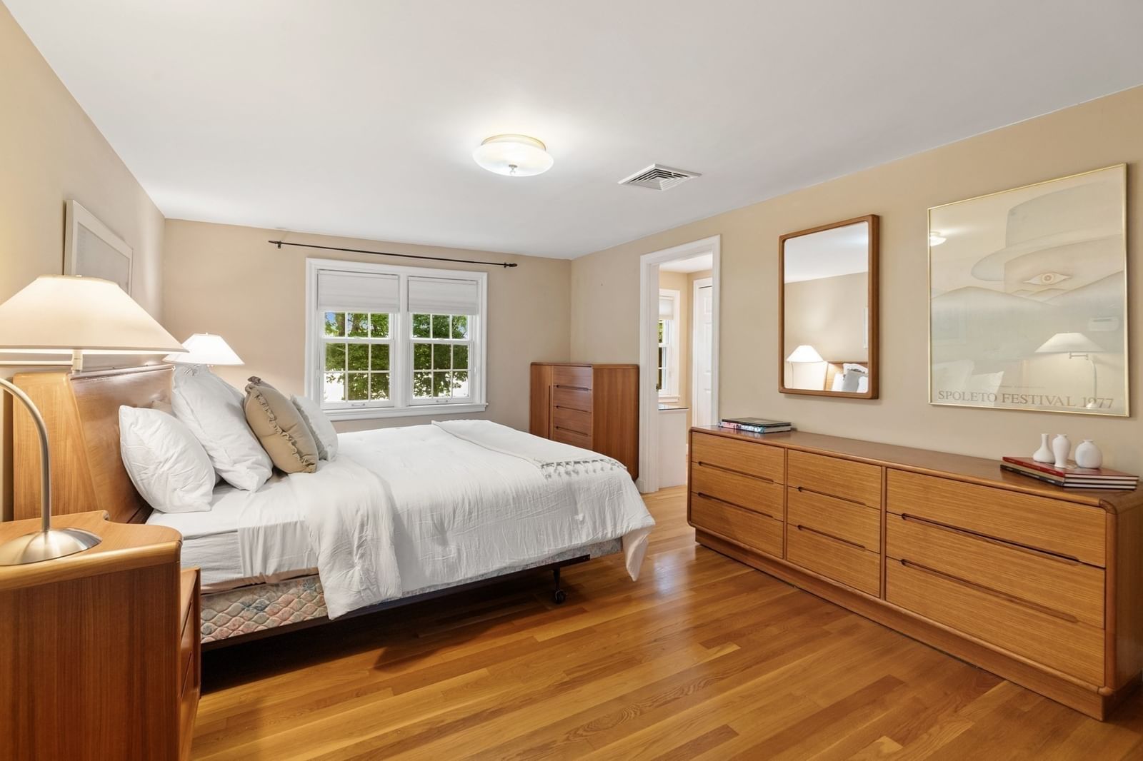 48 Locksley Rd Lynnfield — Photo 15 of 34