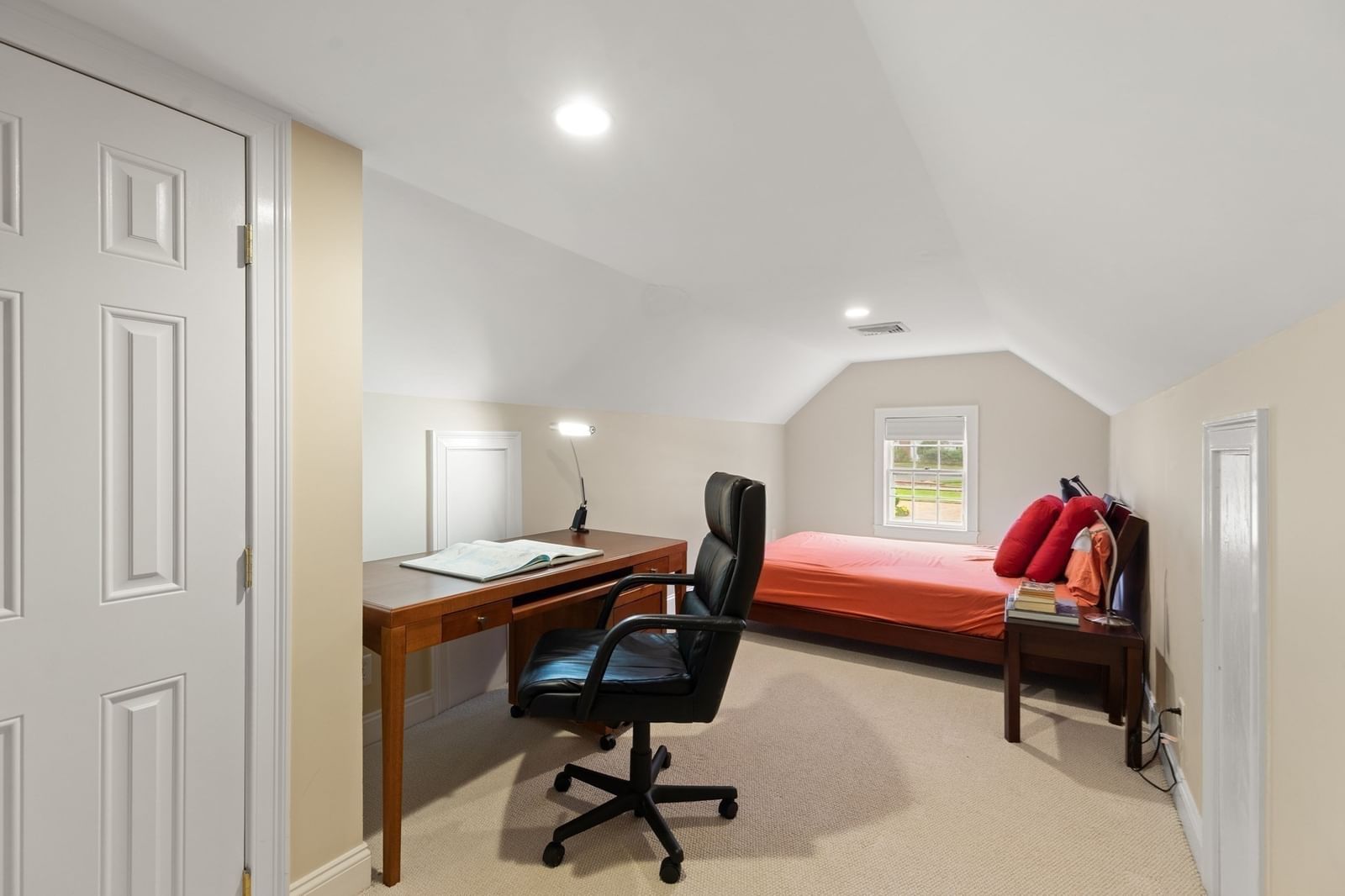 48 Locksley Rd Lynnfield — Photo 19 of 34