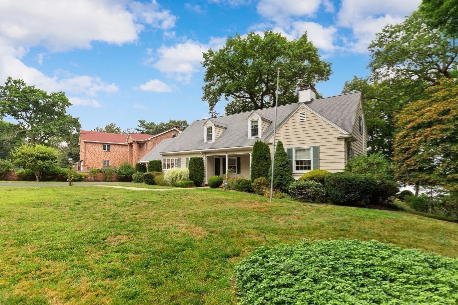 48 Locksley Rd Lynnfield — Photo 25 of 34