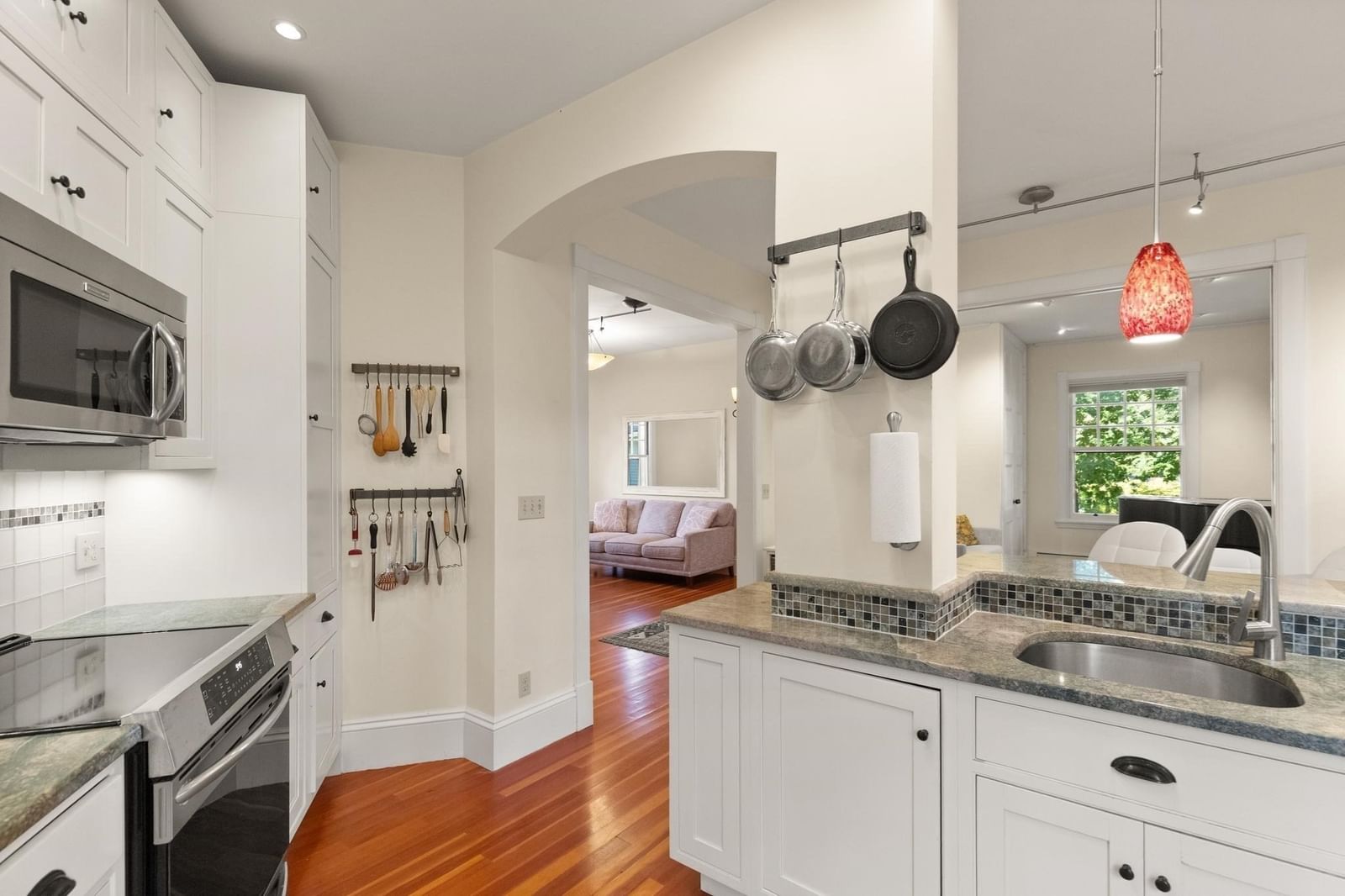 158 Hesperus Ave #2L Gloucester — Photo 10 of 38