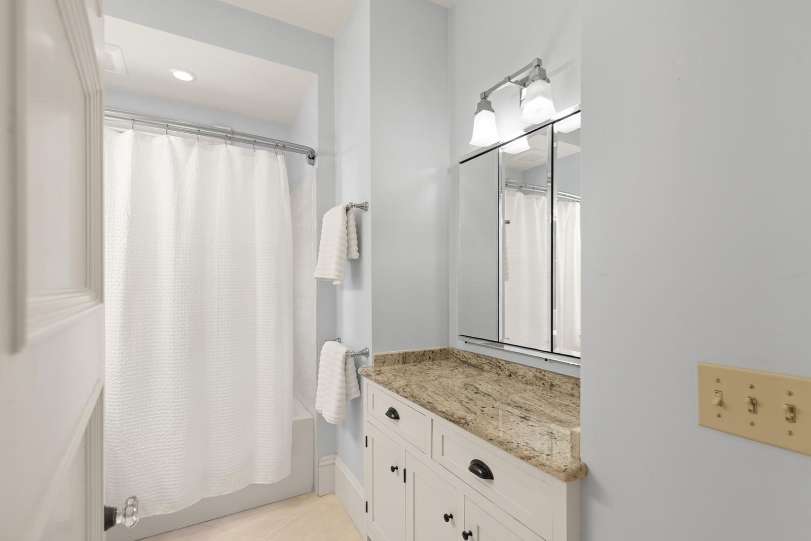 158 Hesperus Ave #2L Gloucester — Photo 27 of 38