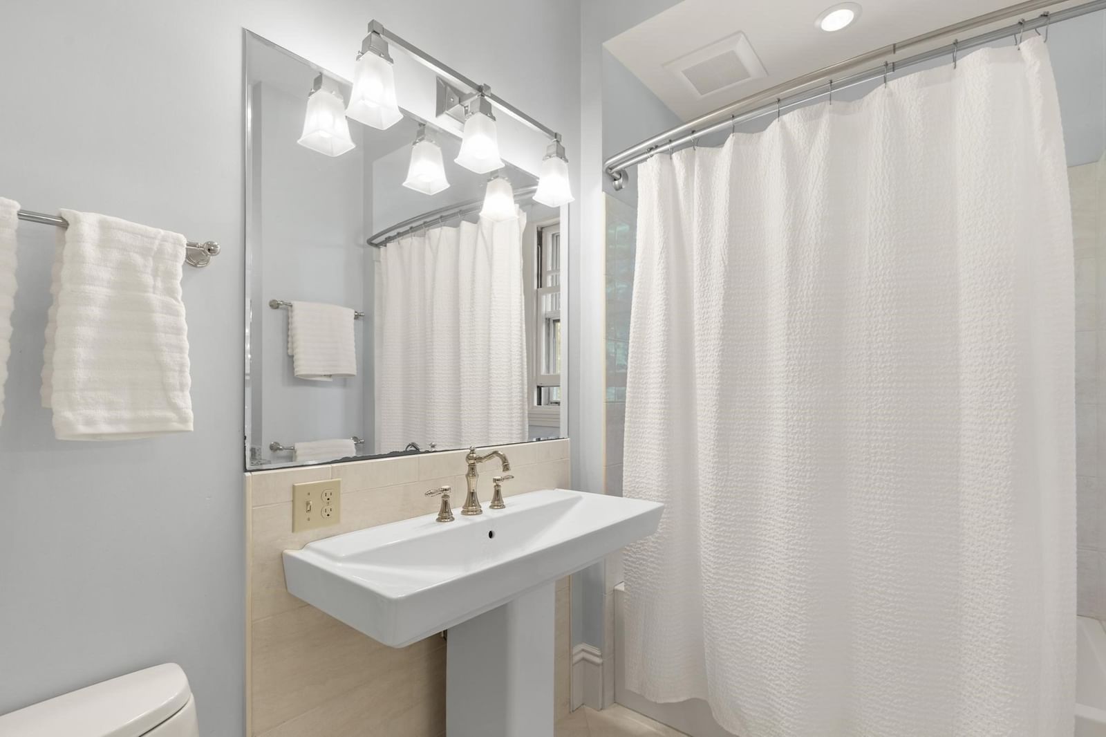 158 Hesperus Ave #2L Gloucester — Photo 28 of 38