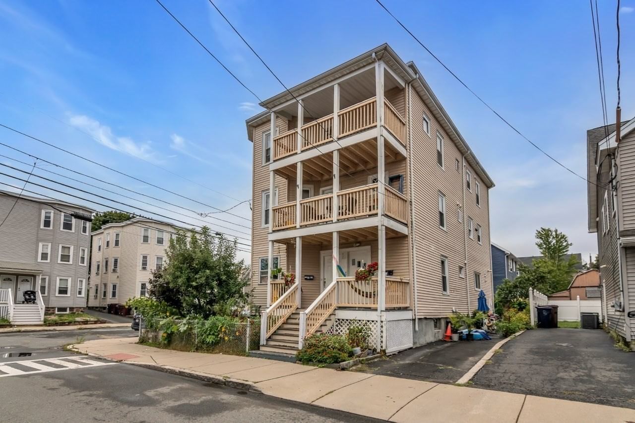 51-53 Rock Valley Avenue #2 Everett — Photo 2 of 19