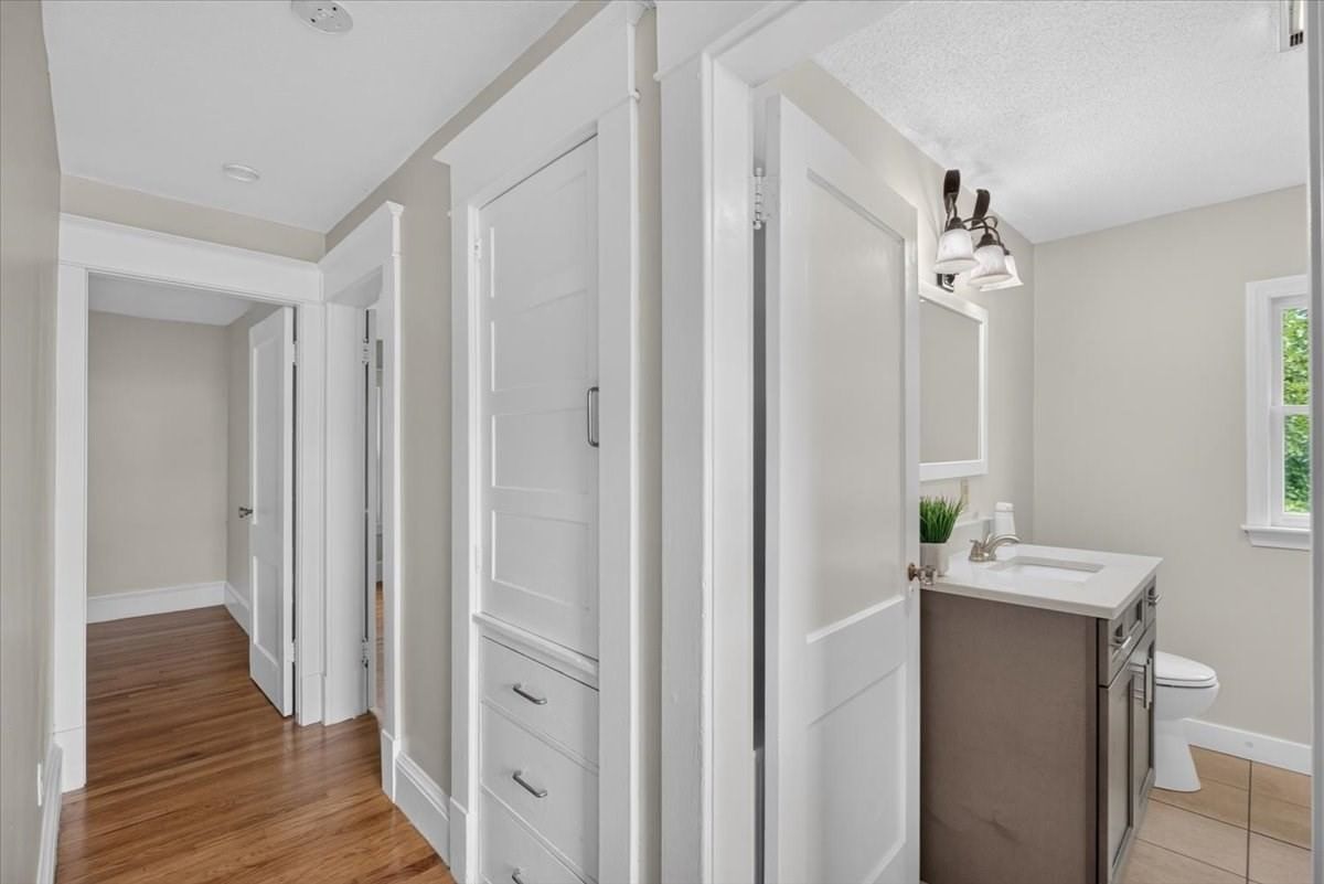 2306 Wilbraham Rd Springfield — Photo 17 of 42