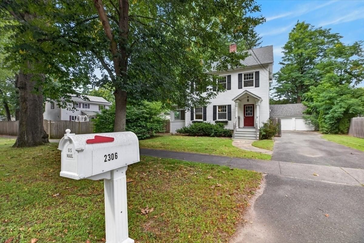 2306 Wilbraham Rd Springfield — Photo 2 of 42