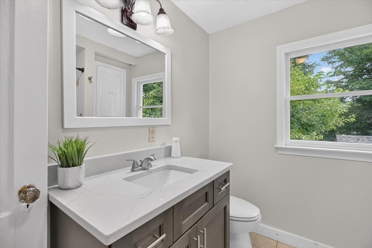 2306 Wilbraham Rd Springfield — Photo 28 of 42