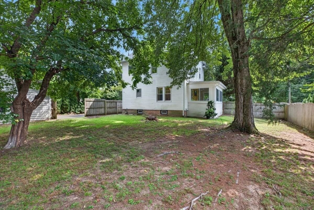 2306 Wilbraham Rd Springfield — Photo 34 of 42