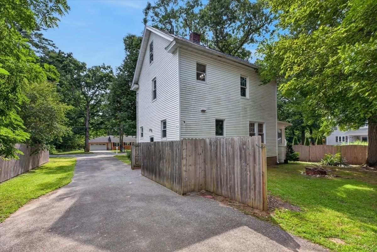 2306 Wilbraham Rd Springfield — Photo 36 of 42
