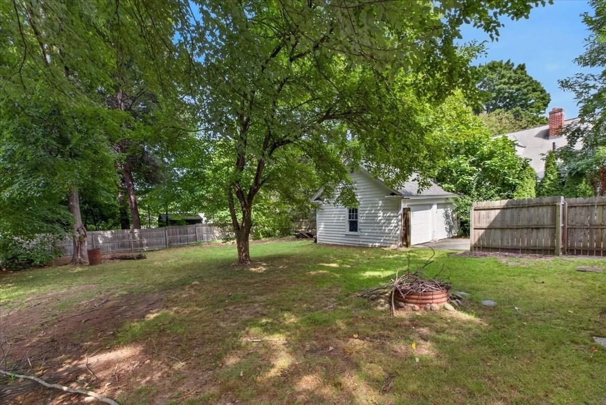 2306 Wilbraham Rd Springfield — Photo 38 of 42