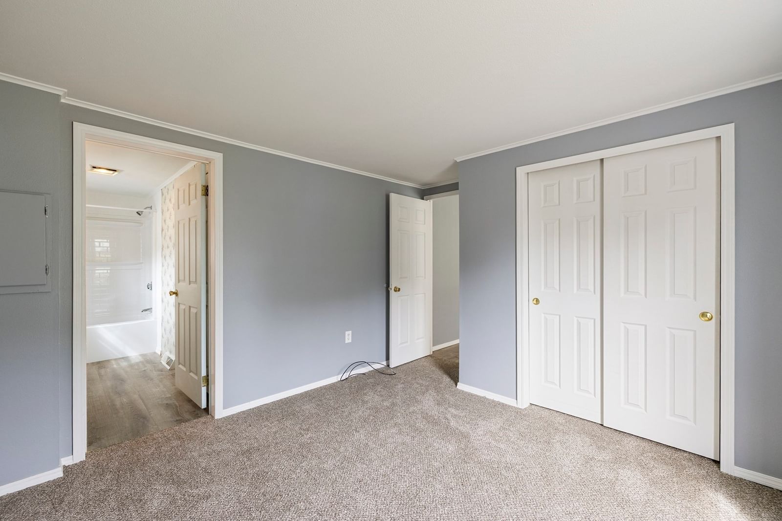 21 Fox Run Brookfield — Photo 13 of 29