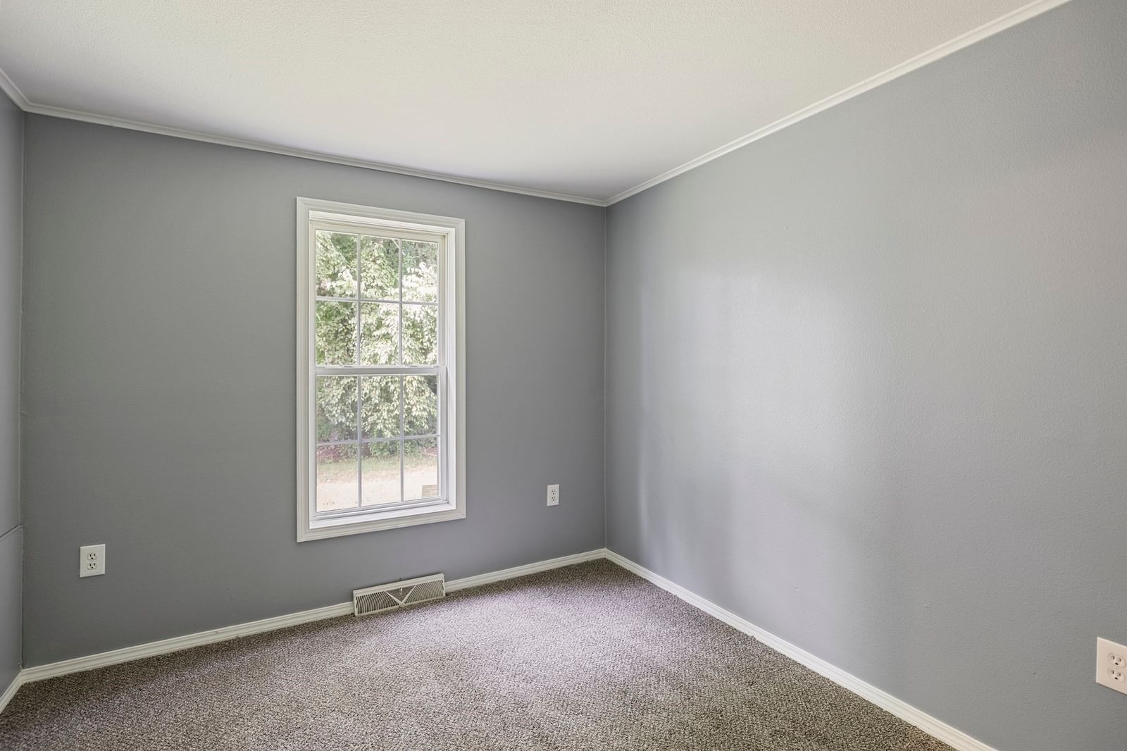 21 Fox Run Brookfield — Photo 16 of 29