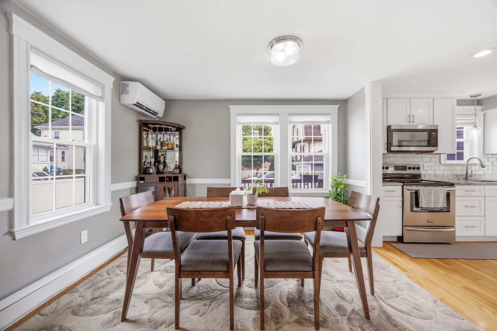 606 Lincoln Ave Saugus — Photo 11 of 42